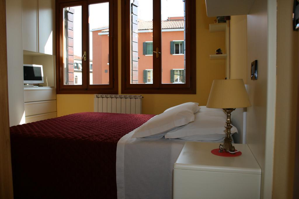 Mema Venice Apartment Номер фото